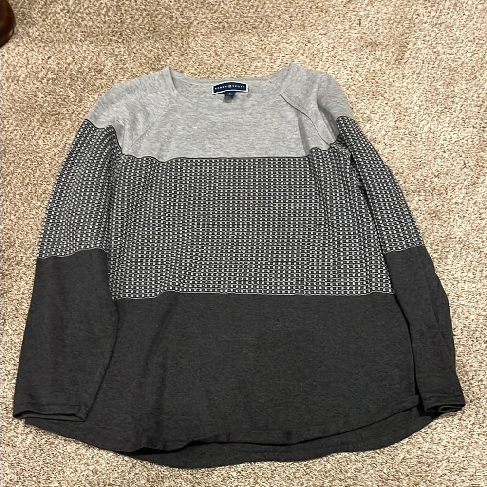 Gray and Black Long Sleeve Top